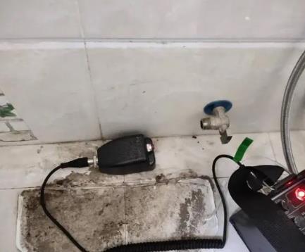 永靖屋顶漏水维修公司分享下卫生间漏水的危害及解决方法